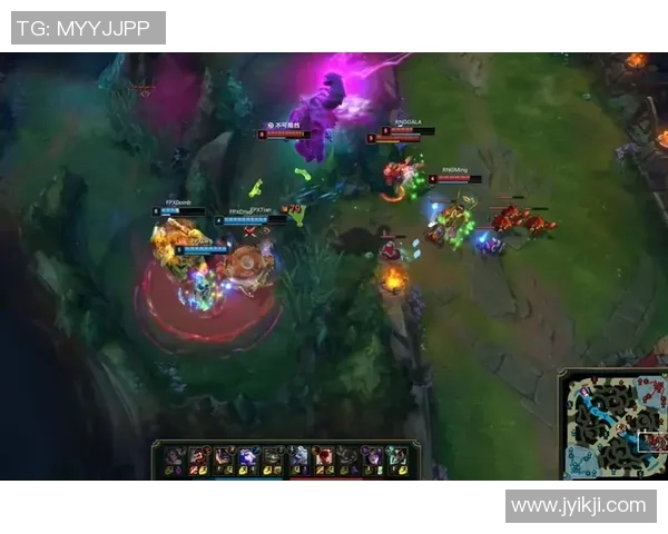 FPX在青年赛中的灵活战术运用与团队协作分析