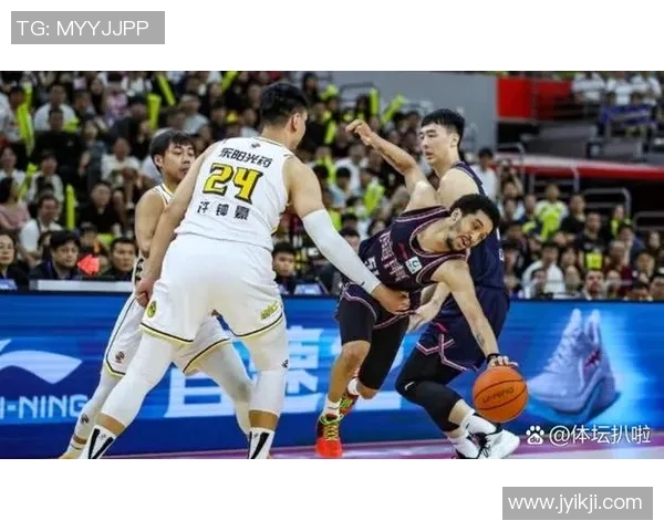 深入探讨上海篮球队的比赛节奏与对手的差异及其影响因素分析 深入探讨上海篮球队的比赛节奏与对手的差异及其影响因素分析